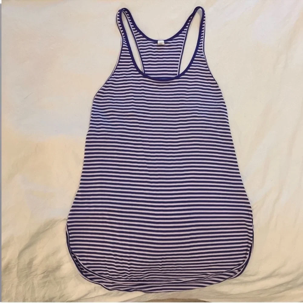 Lululemon tank tops- set of 2! - Picture 7 of 16